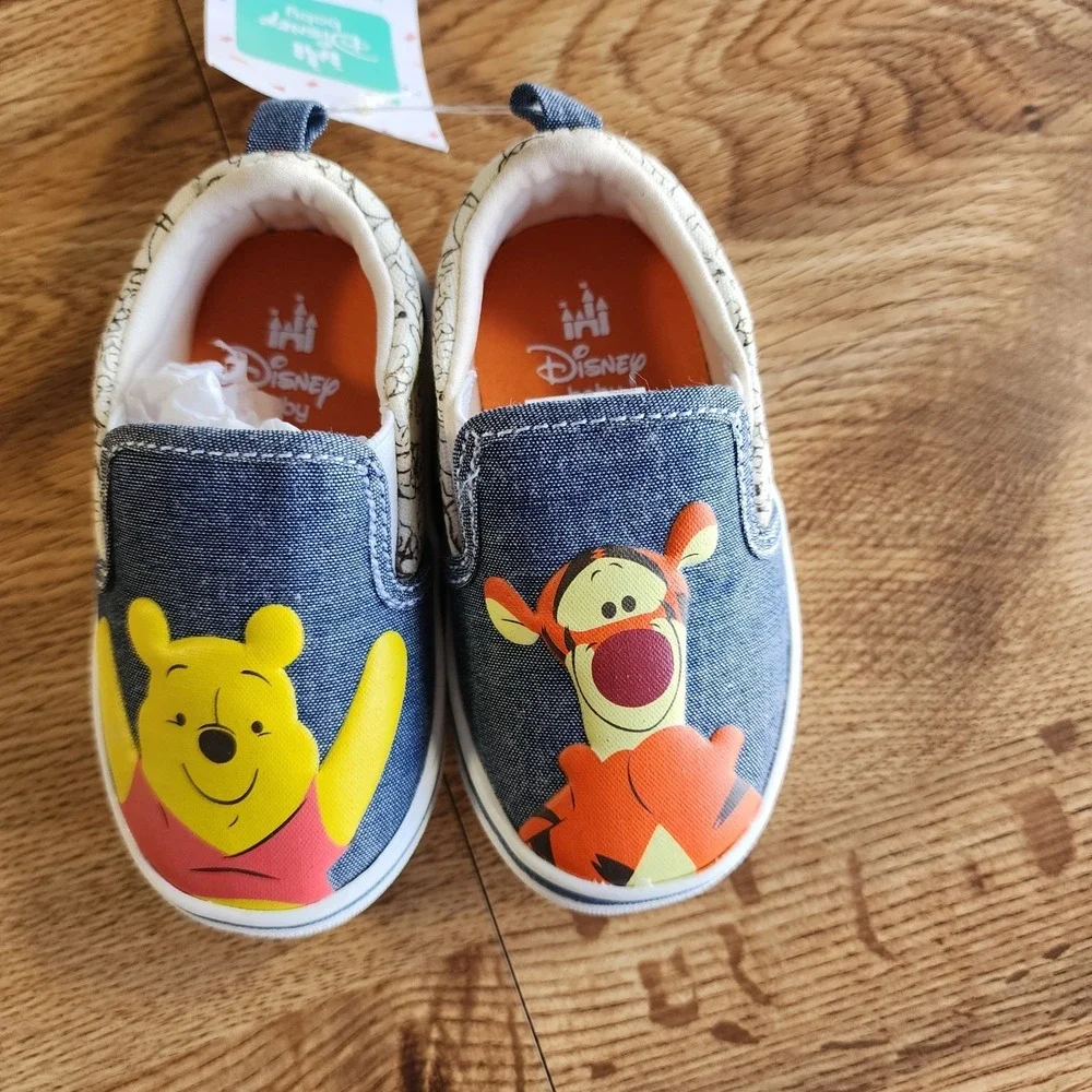 NEW Disney Baby Winnie the Pooh‎ & Tigger Slip-On Canvas Sneakers Toddler Size 4